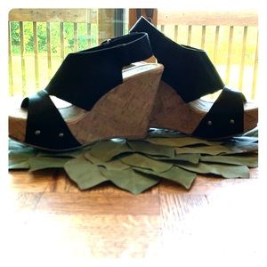 Barely worn Black and Tan wedges